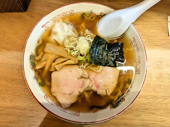 ワンタンメン小盛り（太麺）