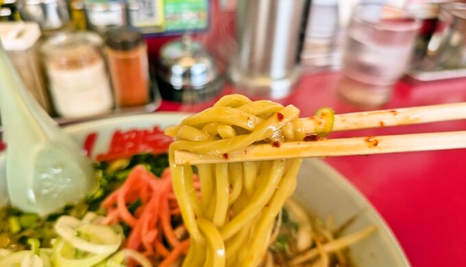 旨辛とんこつラーメン