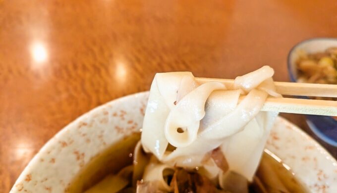 きしめんとミニ志の田丼