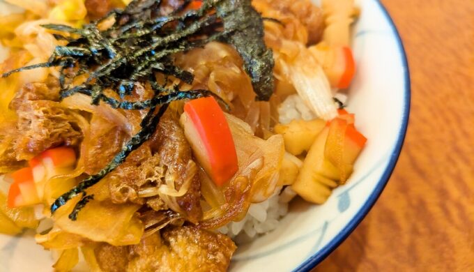 きしめんとミニ志の田丼