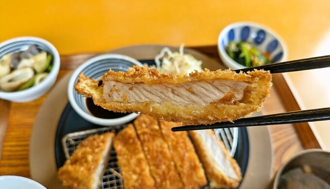 ロースカツ定食