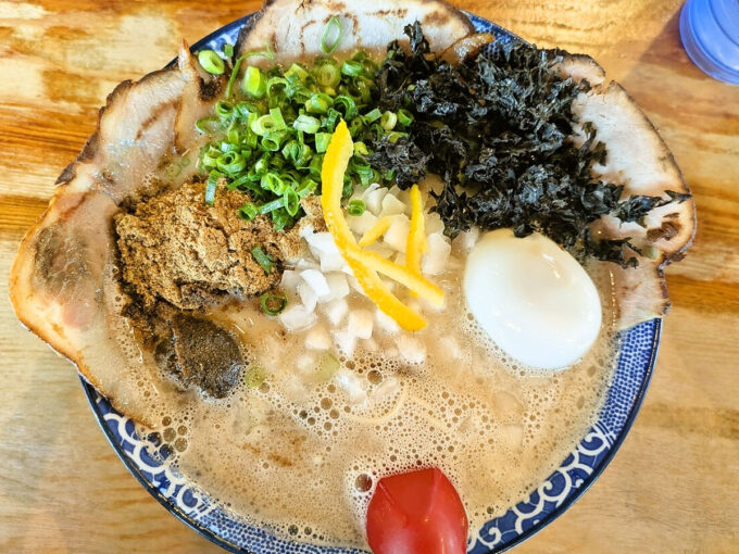博多にぼ玉チャーシューメン