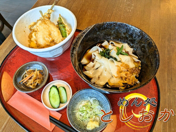 きしめん（ころ）+きすとメゴチと穴子の天丼