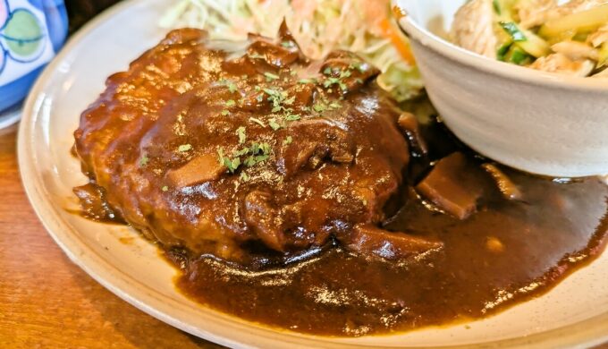 ハンバーグ定食