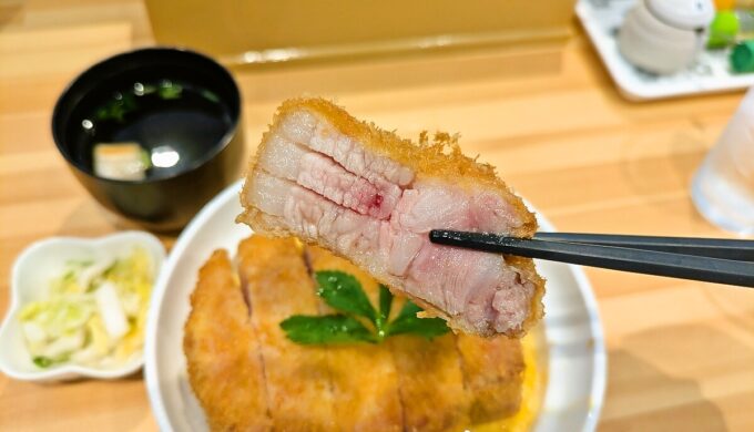 特製リブロースかつ丼上