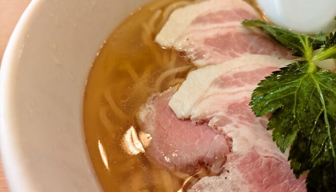 冷やし焼きあご塩らーめん