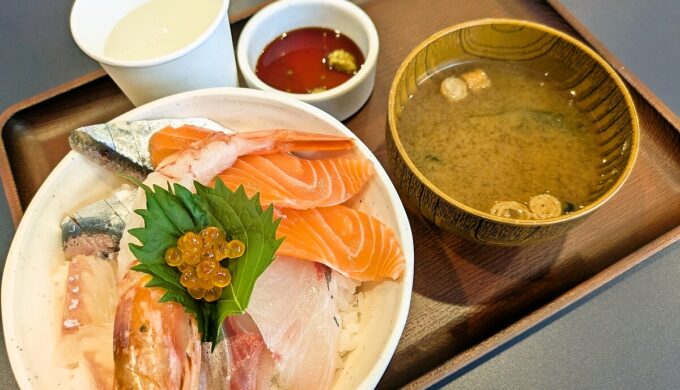 お客様こだわりの海鮮丼