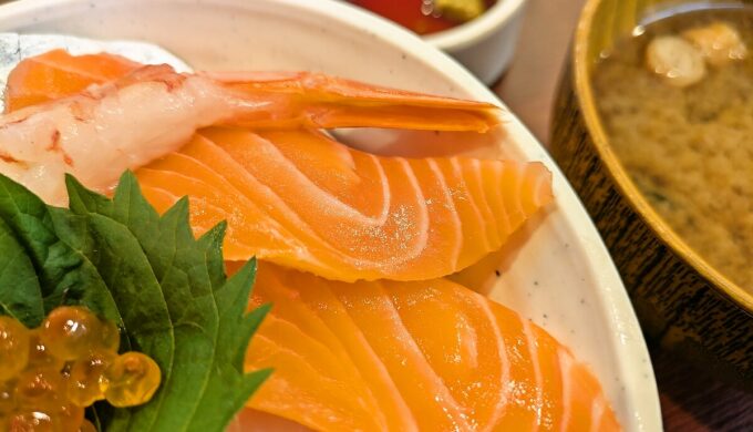 お客様こだわりの海鮮丼