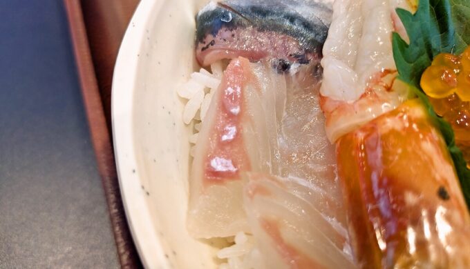 お客様こだわりの海鮮丼