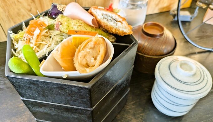 三段ランチ