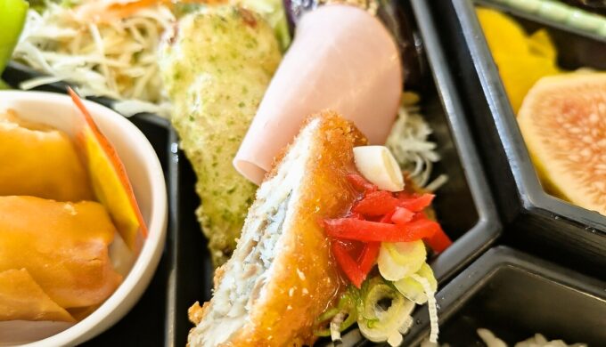 三段ランチ