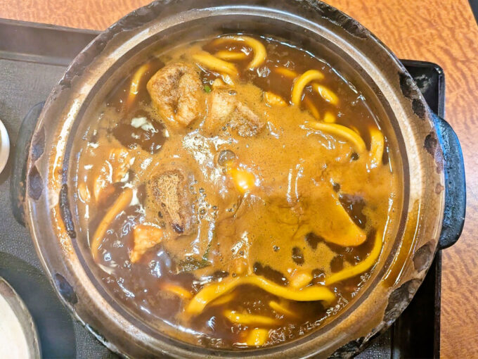 親子入り味噌煮込うどん