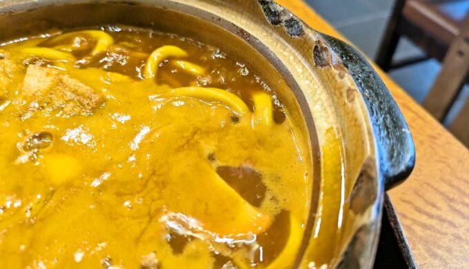 親子入り味噌煮込うどん