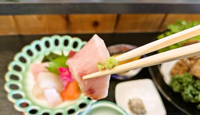 お刺身とメインが選べるランチ