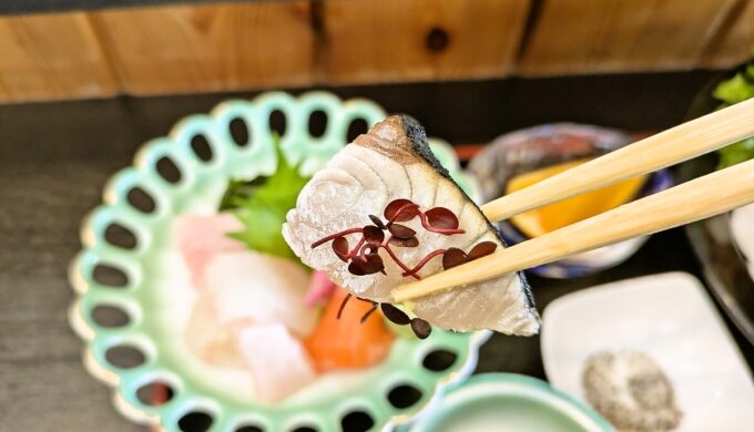 お刺身とメインが選べるランチ