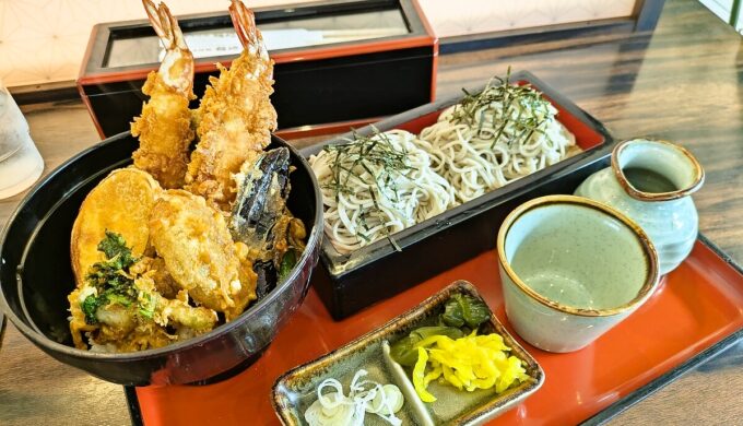 ざるそばと天丼のセット