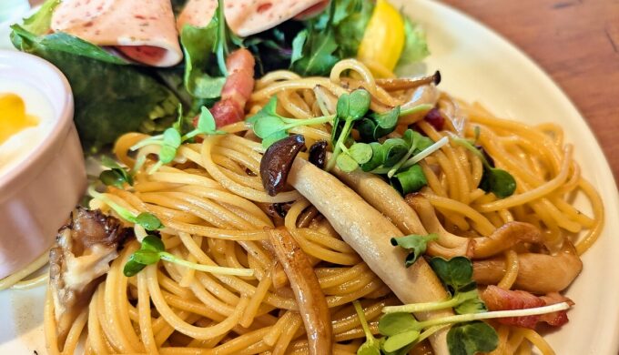 モーニングパスタセット「ベーコンときのこの醤油ソース」