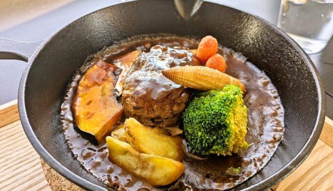 手作りハンバーグランチ