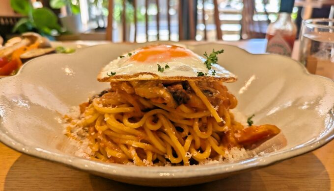 目玉焼きナポリタン