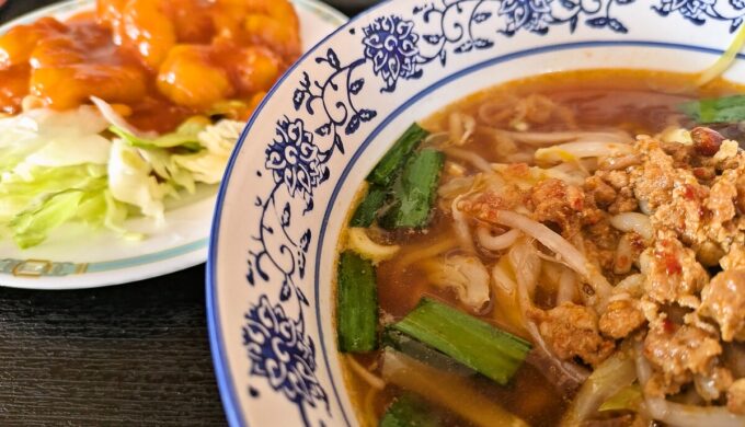 定番ランチ「エビチリ」