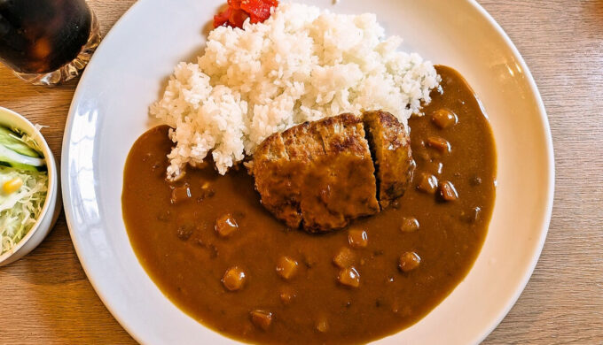 ハンバーグカレー+アイスコーヒー