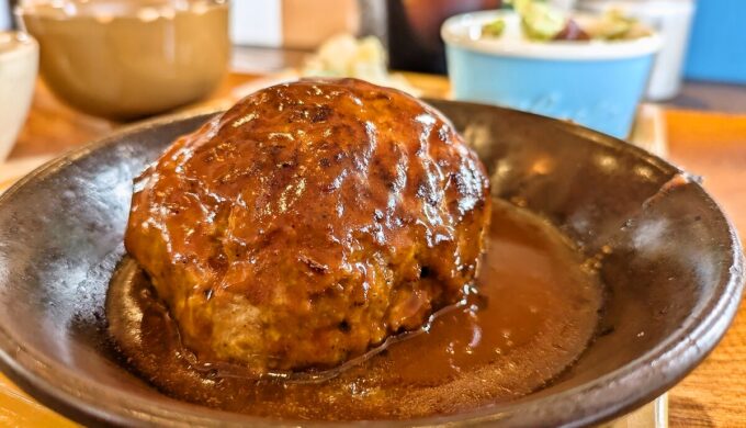 ハンバーグ定食