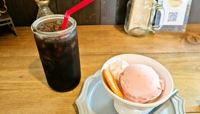 ツナとキノコソースのオムライスセット
