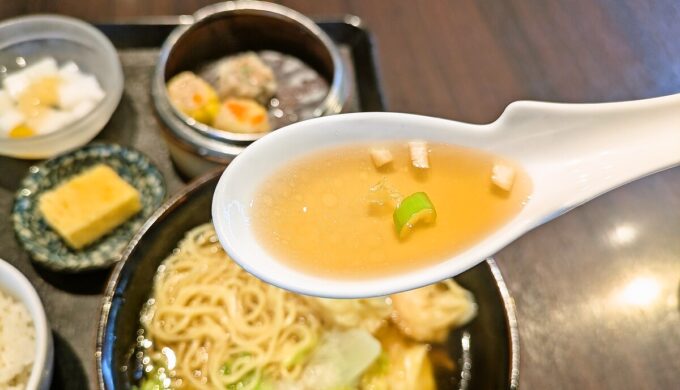 ワンタン麺セット